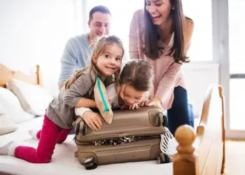3 Things To Avoid While Travelling With Kids