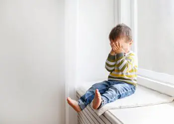How To Deal With Toddler Tantrums