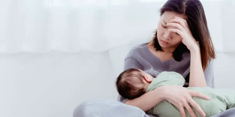 “Mom Guilt”: What Is It and How Can You Deal With It?