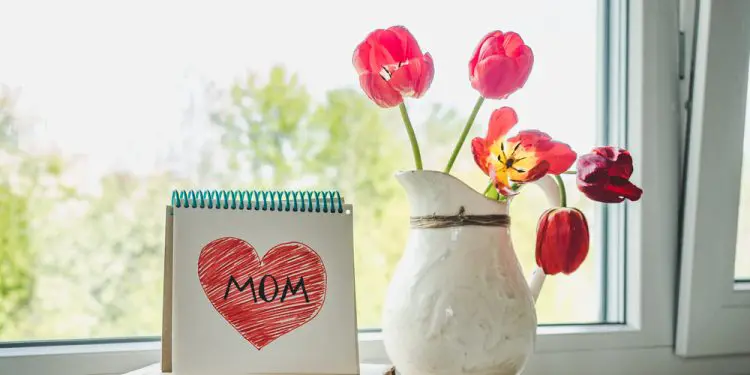 Mother’s Day Gifts 2022: How To Pick the Perfect Gift For Your Mom, Every Time