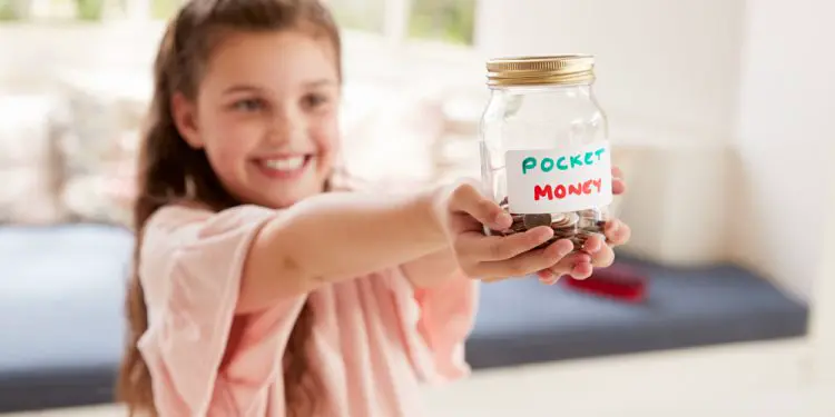 Should You Give Your Kids Pocket Money Or Not? Let’s Discuss!