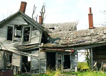 Woman (96) Gifts House To Homeless Guy, Not Knowing That He Will Never Have To Work Again After That