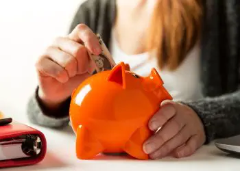 Budget Mom Priorities: What To Splurge On And What To Scrimp On