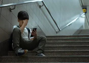 How To Deal With Bullying As a Mom: A Great Guide To The Tricky Topic