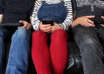 What Is the Right Amount of Screen Time for Kids? A Great Discussion Point!