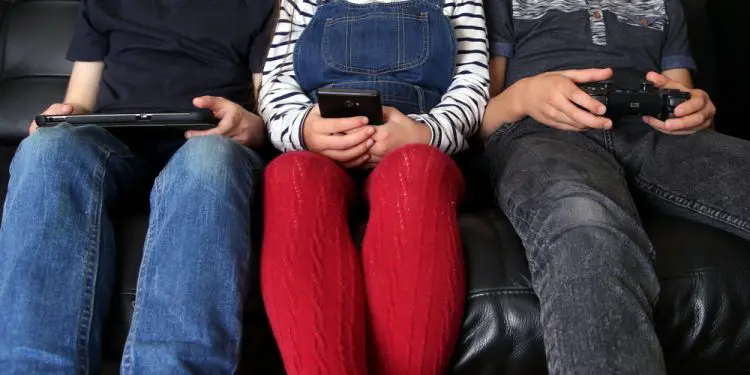 What Is the Right Amount of Screen Time for Kids? A Great Discussion Point!